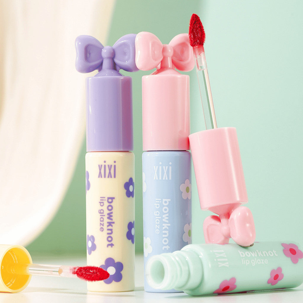 The Manta Ribbon Mist Lip Glaze